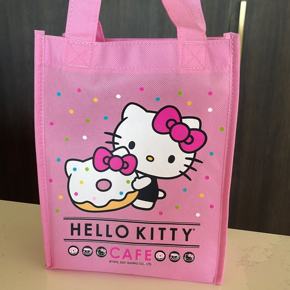 Hello Kitty Cafe Bundle - Picture 2 of 12